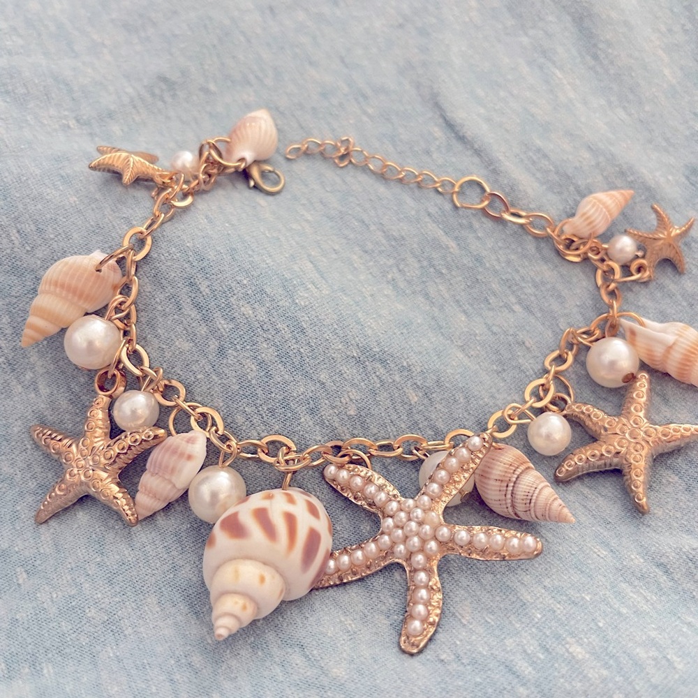 Beachy Dreams Charm Bracelet